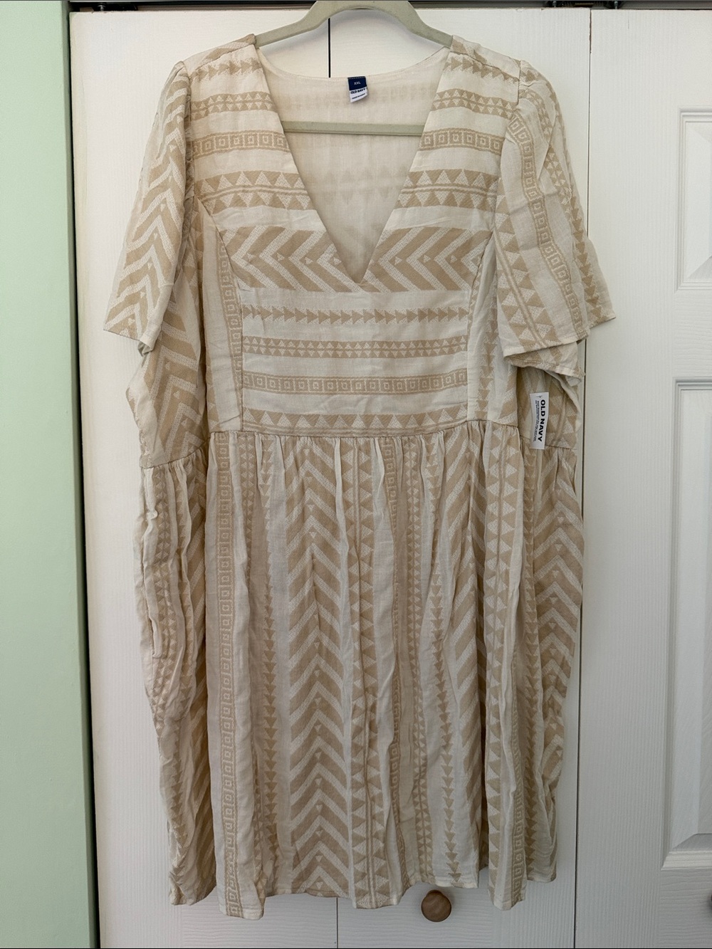 Old Navy Beige and Cream Patterned V-Neck Midi Dress